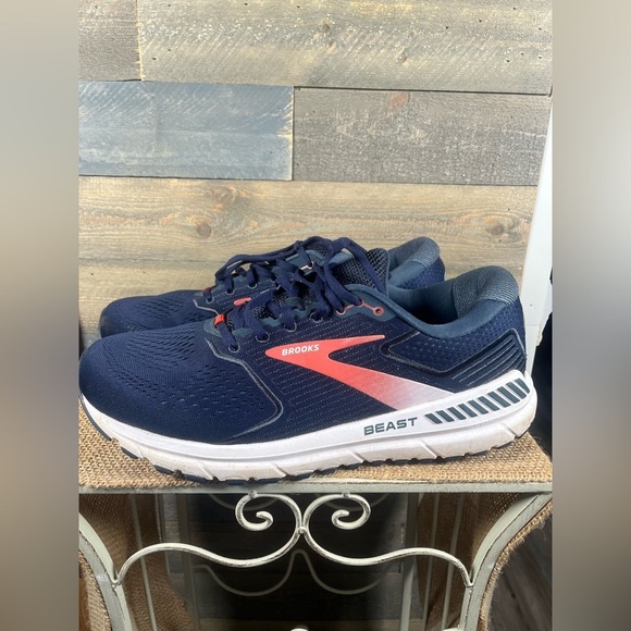 SOLD‎ Brooks Beast 20 Shoes Sneakers Mens Size 12.5 Comfort Running Blue main image 12